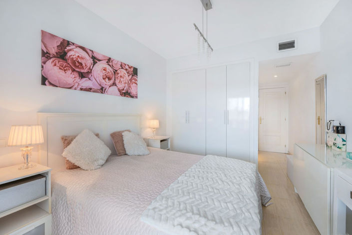 Image No.21-2 Bed Apartment for sale