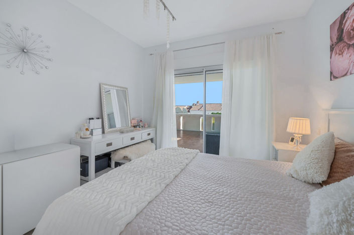 Image No.22-2 Bed Apartment for sale