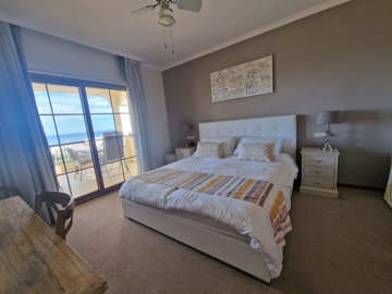 10-bb915d1cb19341576dcdc994b81ab9c5