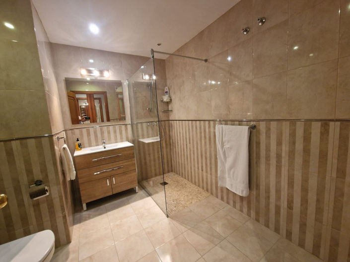 Image No.17-3 Bed Apartment for sale