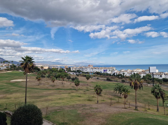 Image No.18-3 Bed Apartment for sale