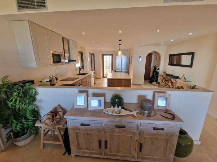 Image No.8-3 Bed Apartment for sale