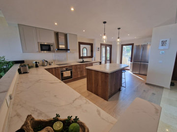 9-467d0cee5b725f3ef65f102a0c2e69c0