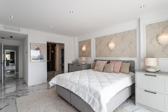 Image No.18-4 Bed Villa for sale