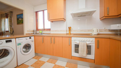 10-bb915d1cb19341576dcdc994b81ab9c5