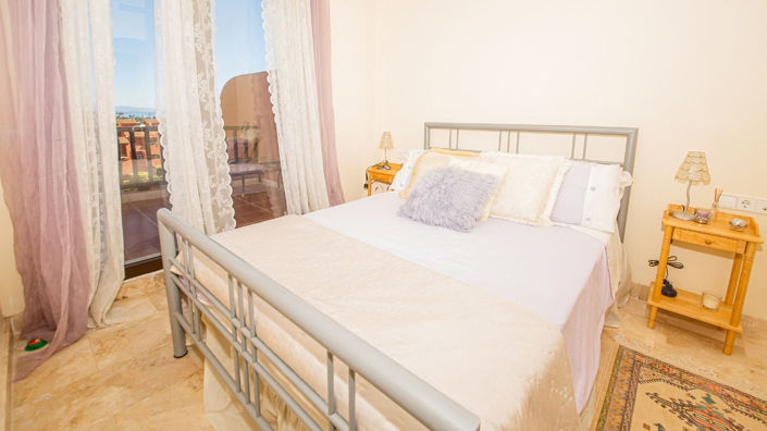 Image No.15-3 Bed Apartment for sale