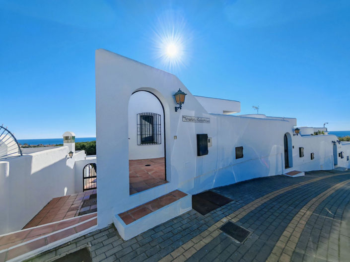 Image No.16-2 Bed Townhouse for sale