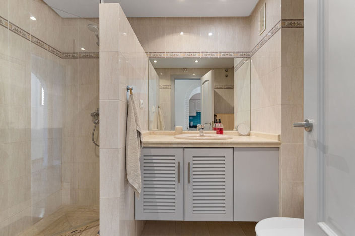 Image No.14-2 Bed Apartment for sale