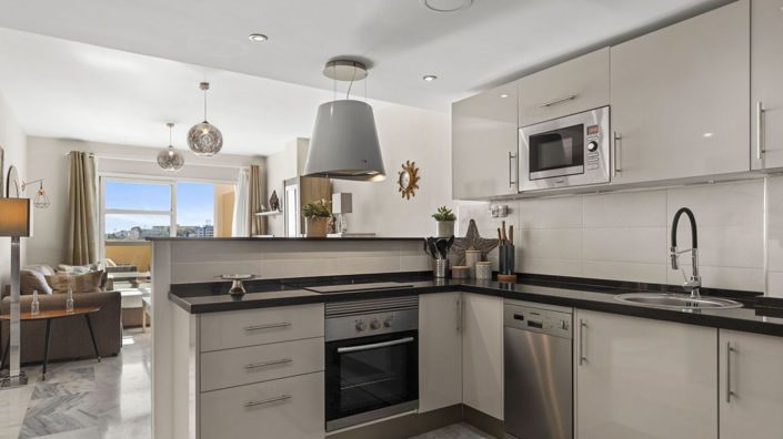 Image No.21-2 Bed Apartment for sale