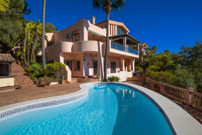 Image No.2-5 Bed Villa for sale