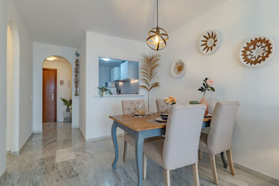 11-20939a0134ad724a8cb2a801094d15a4