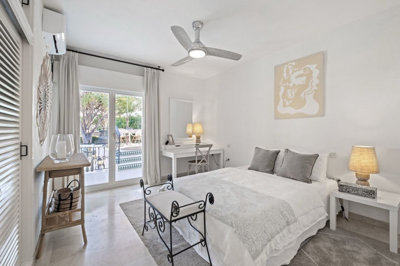 15-11d12f2f454f2f5e9b981fdd8b901d51