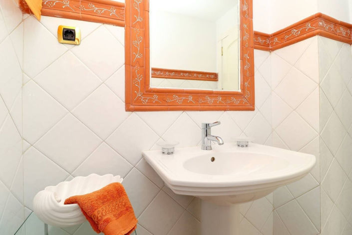 Image No.23-2 Bed Apartment for sale