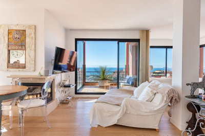 10-bb915d1cb19341576dcdc994b81ab9c5