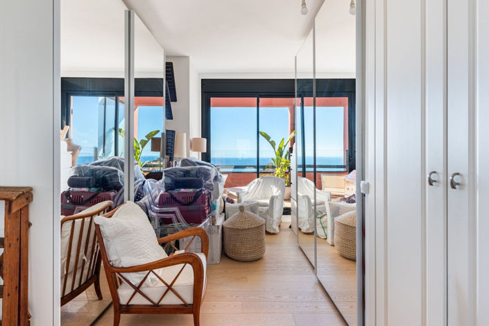 Image No.17-4 Bed Apartment for sale