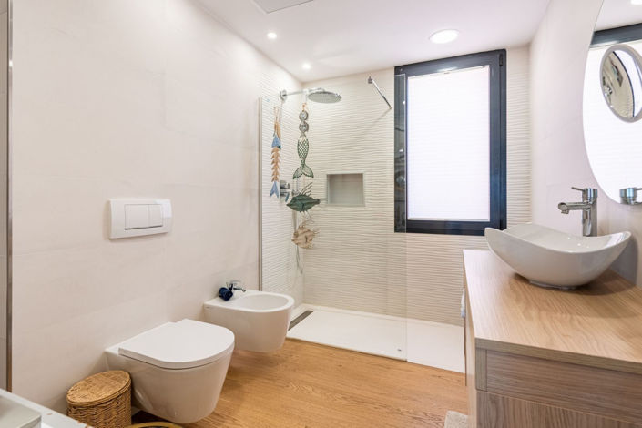 Image No.18-4 Bed Apartment for sale