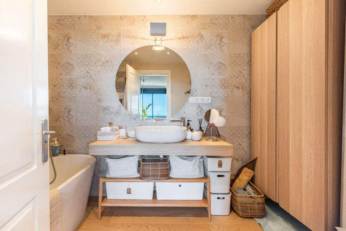 Image No.20-4 Bed Apartment for sale