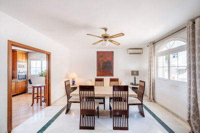 10-bb915d1cb19341576dcdc994b81ab9c5