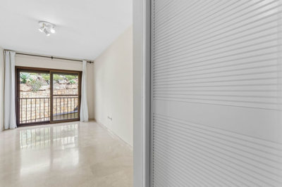 11-20939a0134ad724a8cb2a801094d15a4