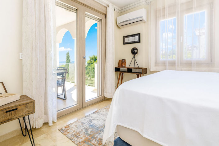 Image No.12-4 Bed Villa for sale