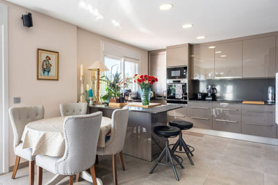 7-aa4cc561180b369757c0bb4af9886cd3