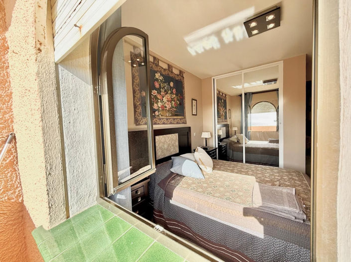 Image No.12-2 Bed Apartment for sale