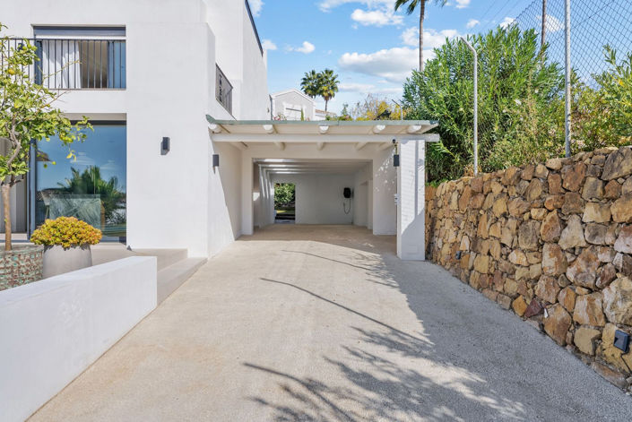 Image No.5-4 Bed Villa for sale
