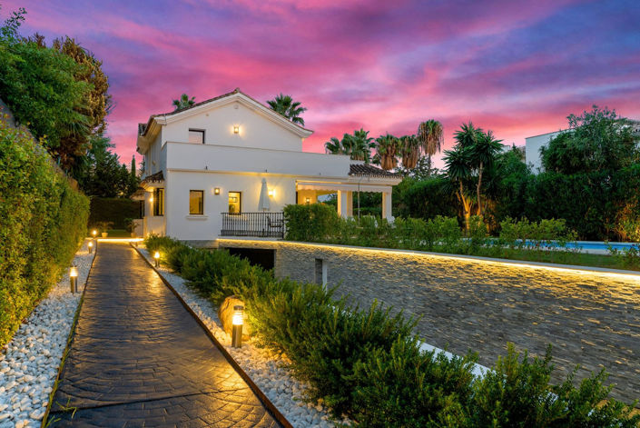 Image No.18-4 Bed Villa for sale