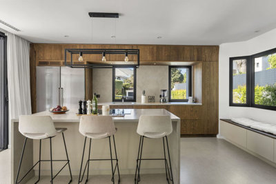 7-aa4cc561180b369757c0bb4af9886cd3