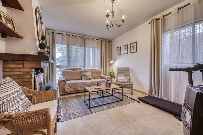 Image No.3-4 Bed Villa for sale