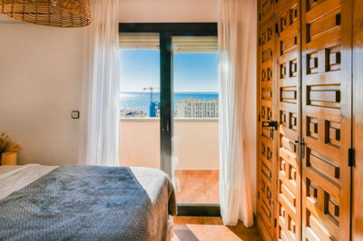 15-11d12f2f454f2f5e9b981fdd8b901d51