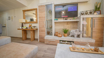 8-e64a9055bba3e77ac8aca3b893cdf826