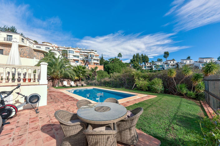 Image No.2-3 Bed Villa for sale