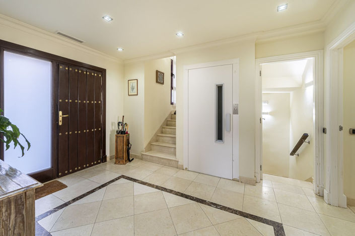 Image No.15-4 Bed Townhouse for sale