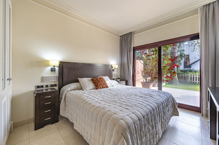 Image No.16-4 Bed Townhouse for sale