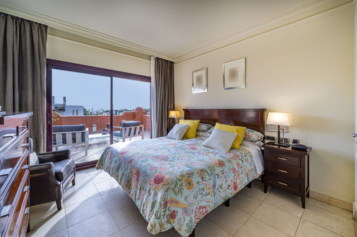 Image No.19-4 Bed Townhouse for sale