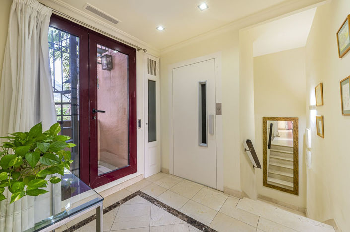 Image No.27-4 Bed Townhouse for sale