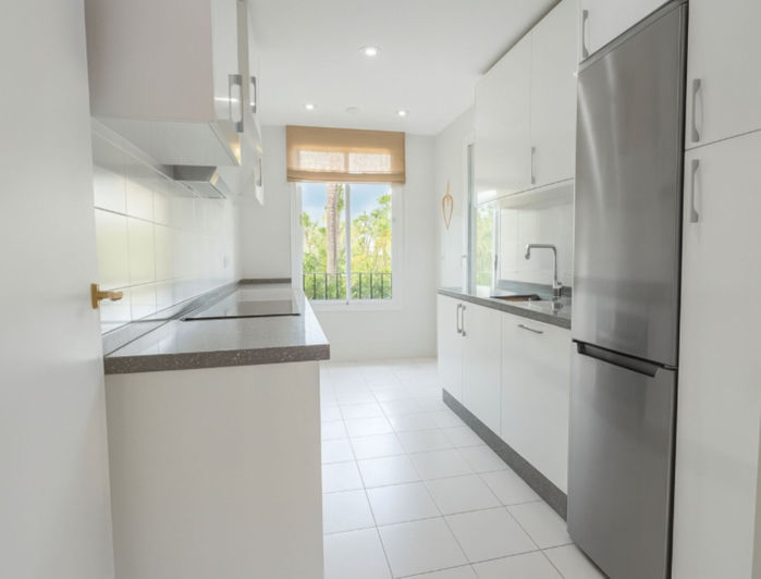 Image No.10-3 Bed Apartment for sale