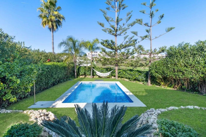 Image No.2-Villa de 4 chambres à vendre à Estepona