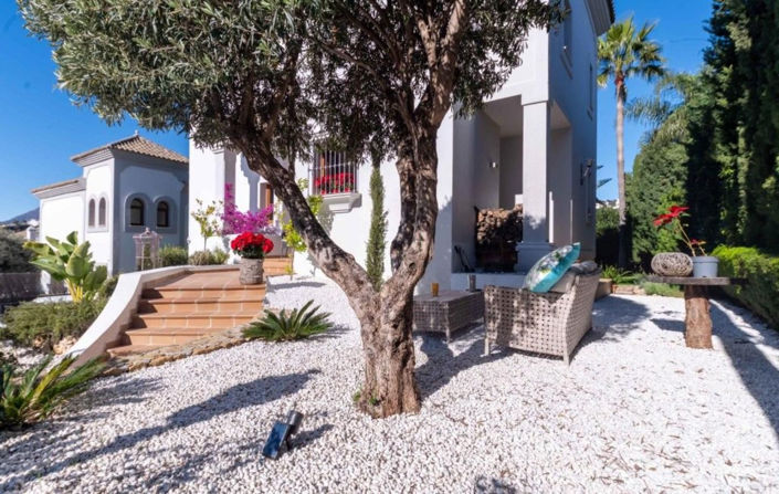 Image No.4-Villa de 4 chambres à vendre à Estepona