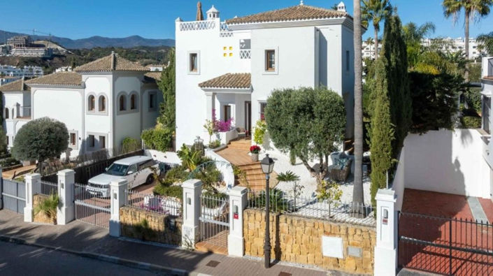 Image No.5-Villa de 4 chambres à vendre à Estepona