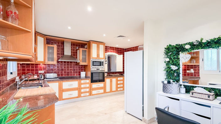 Image No.10-4 Bed Villa for sale