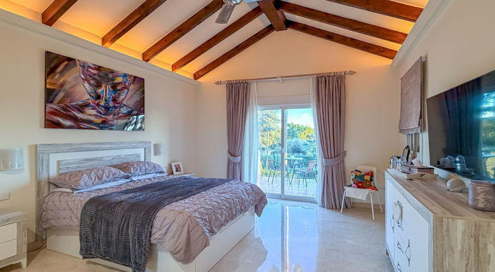 Image No.12-4 Bed Villa for sale