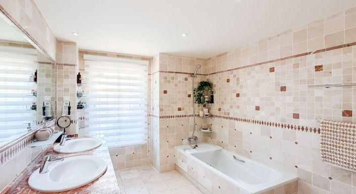 Image No.22-4 Bed Villa for sale