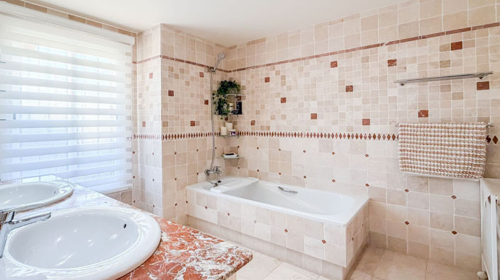 Image No.23-4 Bed Villa for sale