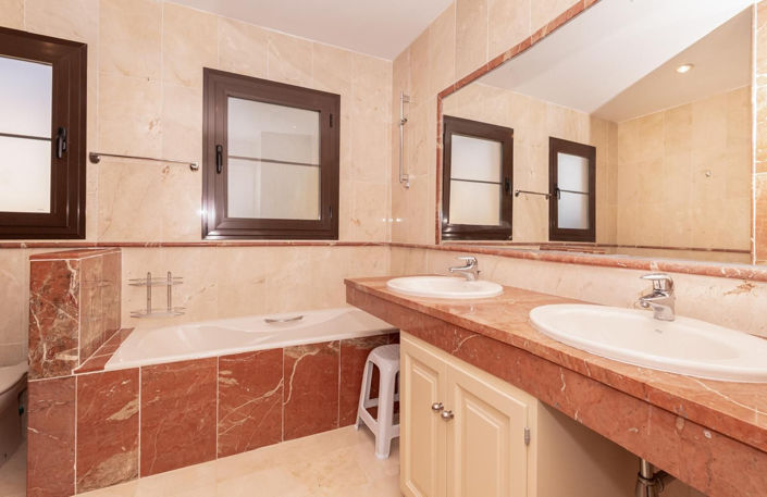 Image No.14-Appartement de 4 chambres à vendre à Estepona