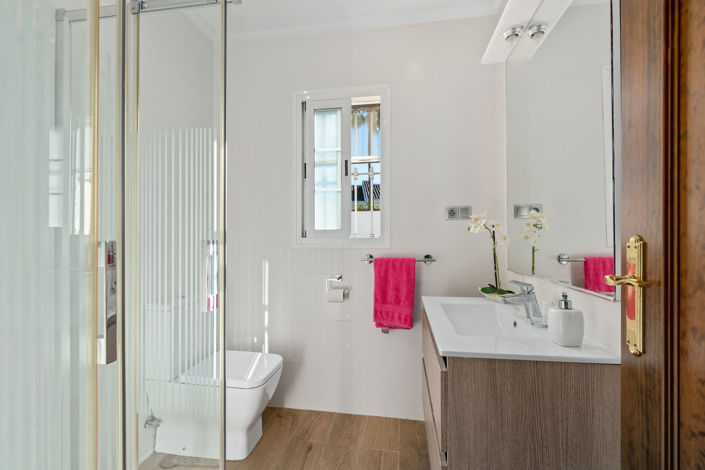 Image No.22-4 Bed Villa for sale