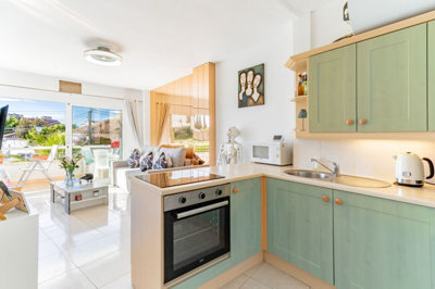 8-e64a9055bba3e77ac8aca3b893cdf826