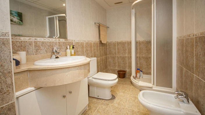 Image No.29-4 Bed Villa for sale