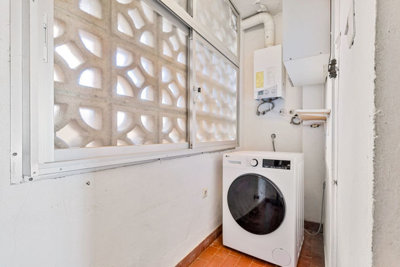 10-bb915d1cb19341576dcdc994b81ab9c5